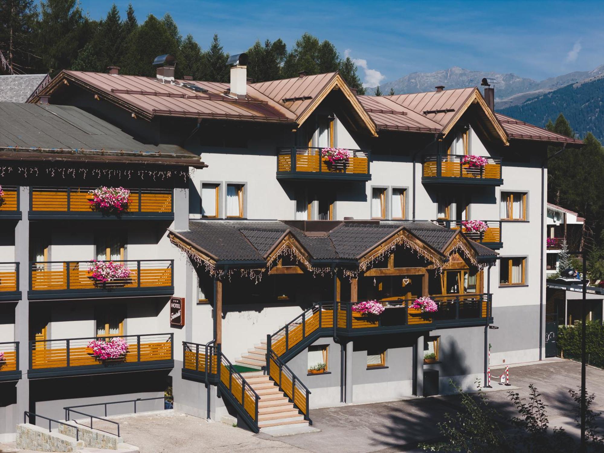 Hotel Fantelli Фольгарида Экстерьер фото